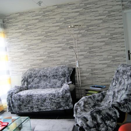 Appartamento Victoria-T2-41m2-Balcon, wifi, linge, produits, ménage inclus Reims Esterno foto