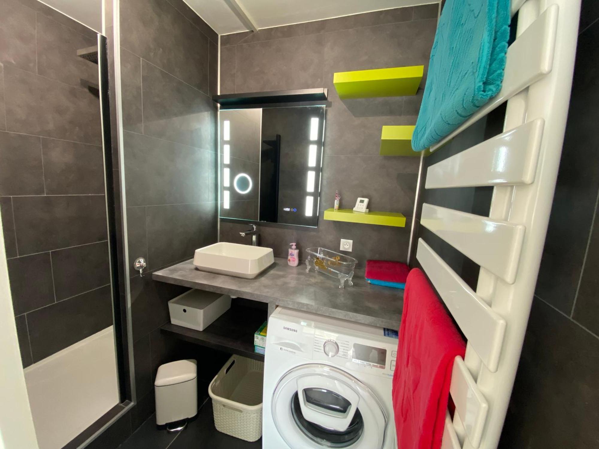Appartamento Victoria-T2-41m2-Balcon, wifi, linge, produits, ménage inclus Reims Esterno foto