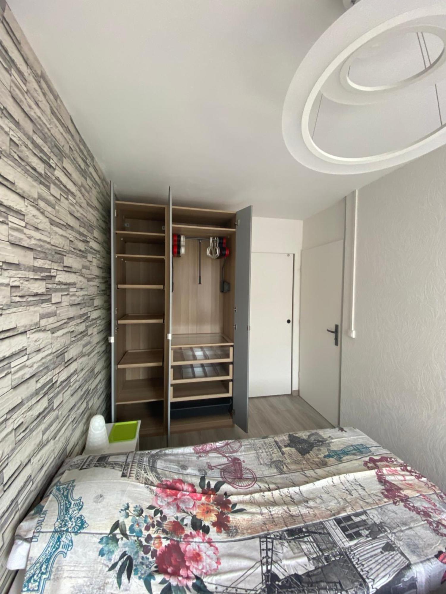 Appartamento Victoria-T2-41m2-Balcon, wifi, linge, produits, ménage inclus Reims Esterno foto