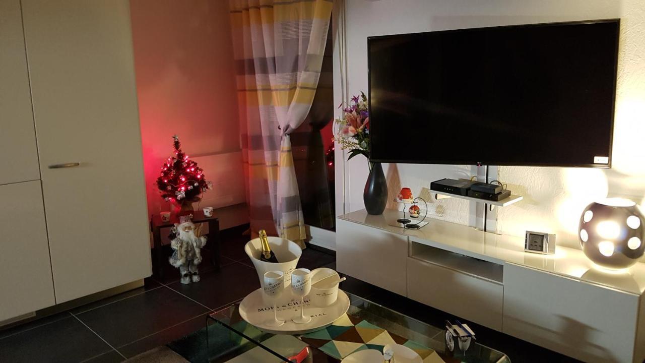 Appartamento Victoria-T2-41m2-Balcon, wifi, linge, produits, ménage inclus Reims Esterno foto